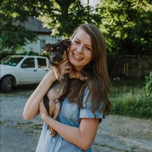 Meet your Posher, Laura